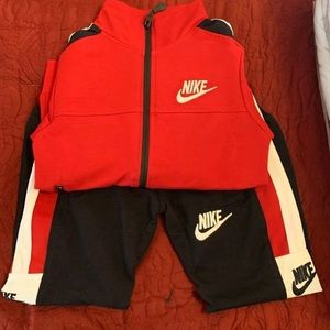 Kids Nike sweatsuit